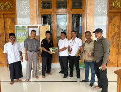 Perhutani KPH Banyuwangi Selatan Salurkan TJSL Berupa Al Quran di Masjid Tepi Hutan
